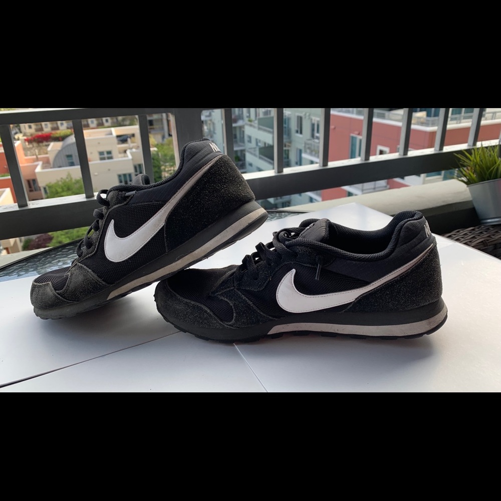 Nike MD Runner 2 - Size 11
